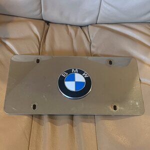 METAL BMW FRONT LICENSE PLATE EMBLEM/BADGE, RASIED LOGO